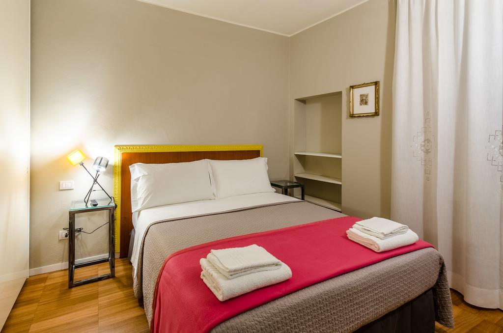 بياتشينسا Duomo Guesthouse الغرفة الصورة