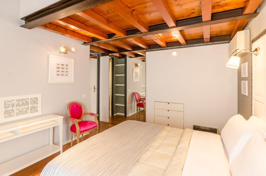 بياتشينسا Duomo Guesthouse الغرفة الصورة